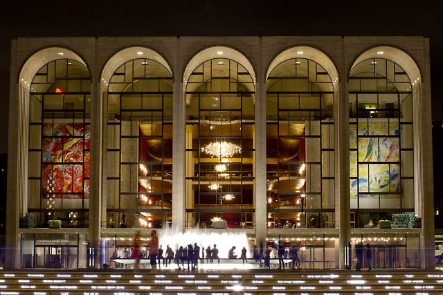 A photo of the Metropolitan Opera at Lincoln Center